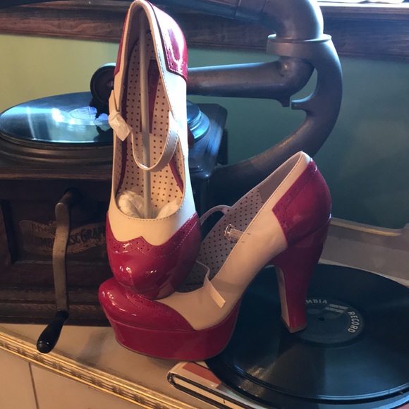 B.A.I.T. Retro platform heels - Picture 2 of 4